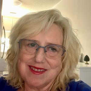 Meet your Posher, Diana